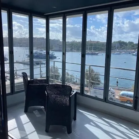 Modern Sea-view In Sliema Ferry 250 Sqm 4s Apartamento