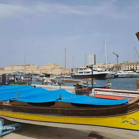 Modern Sea-view In Sliema Ferry 250 Sqm 4s Apartamento