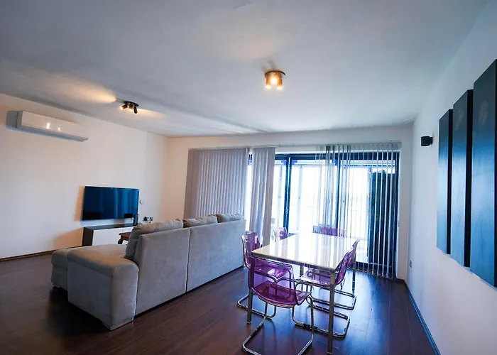 Modern Sea-view In Sliema Ferry 250 Sqm 4s Gzira