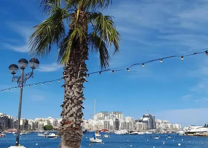 Apartment Modern Sea-view In Sliema Ferry 250 Sqm 4s Gzira