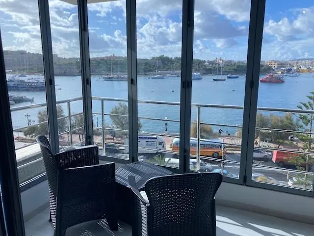 Modern Sea-view In Sliema Ferry 250 Sqm 4s Apartment Gzira