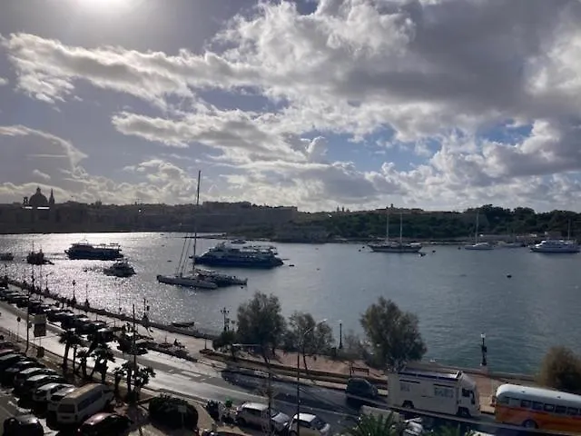 Modern Sea-view In Sliema Ferry 250 Sqm 4s