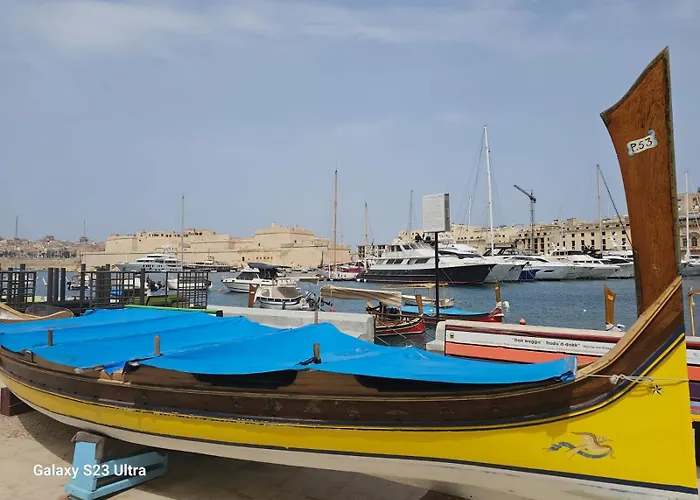 Modern Sea-view In Sliema Ferry 250 Sqm 4s Apartment