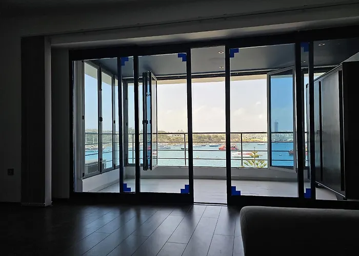 Apartment Modern Sea-view In Sliema Ferry 250 Sqm 4s